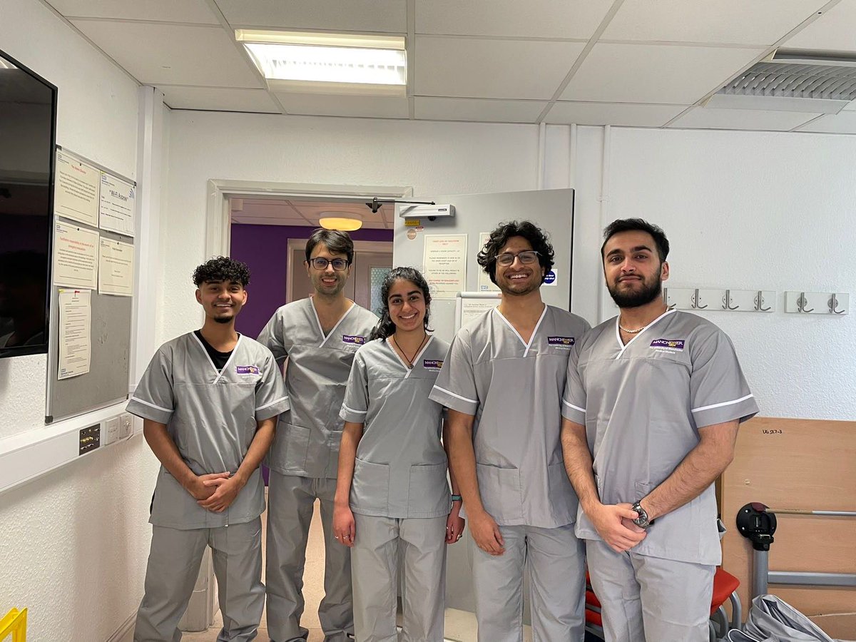 A proud moment seeing your son in theatre scrubs for the first time. @UsmaanAliAhmed @OfficialUoM I still remember by first day in scrubs in theatre assisting at a right hemicolectomy for cancer of the caecum, as the first assistant, in the middle of the night at…