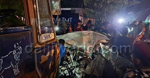 Kasargod: Five killed in ghastly truck-car collision at Kannur daijiworld.com/news/newsDispl….