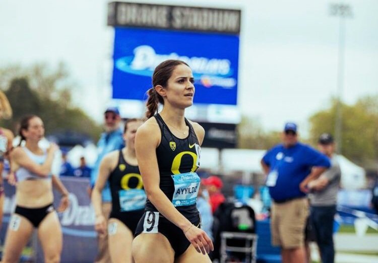 ABD'nin Arizona eyaletinde yapılan Desert Heat Klasik Yarışları'na katılan milli atletimiz Şilan Ayyıldız, Kadınlar 1500 Metre kategorisinde 4.09.34'lük koşu derecesiyle kendisinin en iyi derecesini yaparak 3’üncü oldu. Tebrikler Şilan❤🇹🇷👏🏼