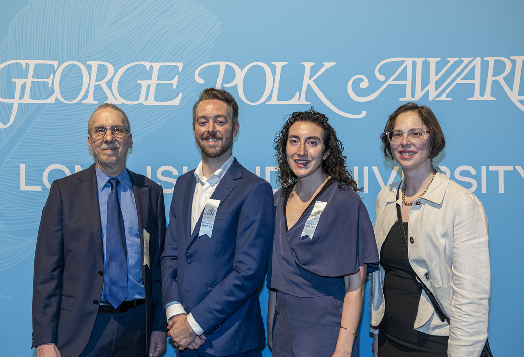 “Elon Musk's corporate empire is as vast as it is secretive, and we worked hard to eke out and verify each reported detail.' Fantastic to see inaugural Sir Harry Evans fellow @waylon_atx part of @Reuters team honoured with a #GeorgePolkAward👏 tinyurl.com/49ncbk9d @durham_uni