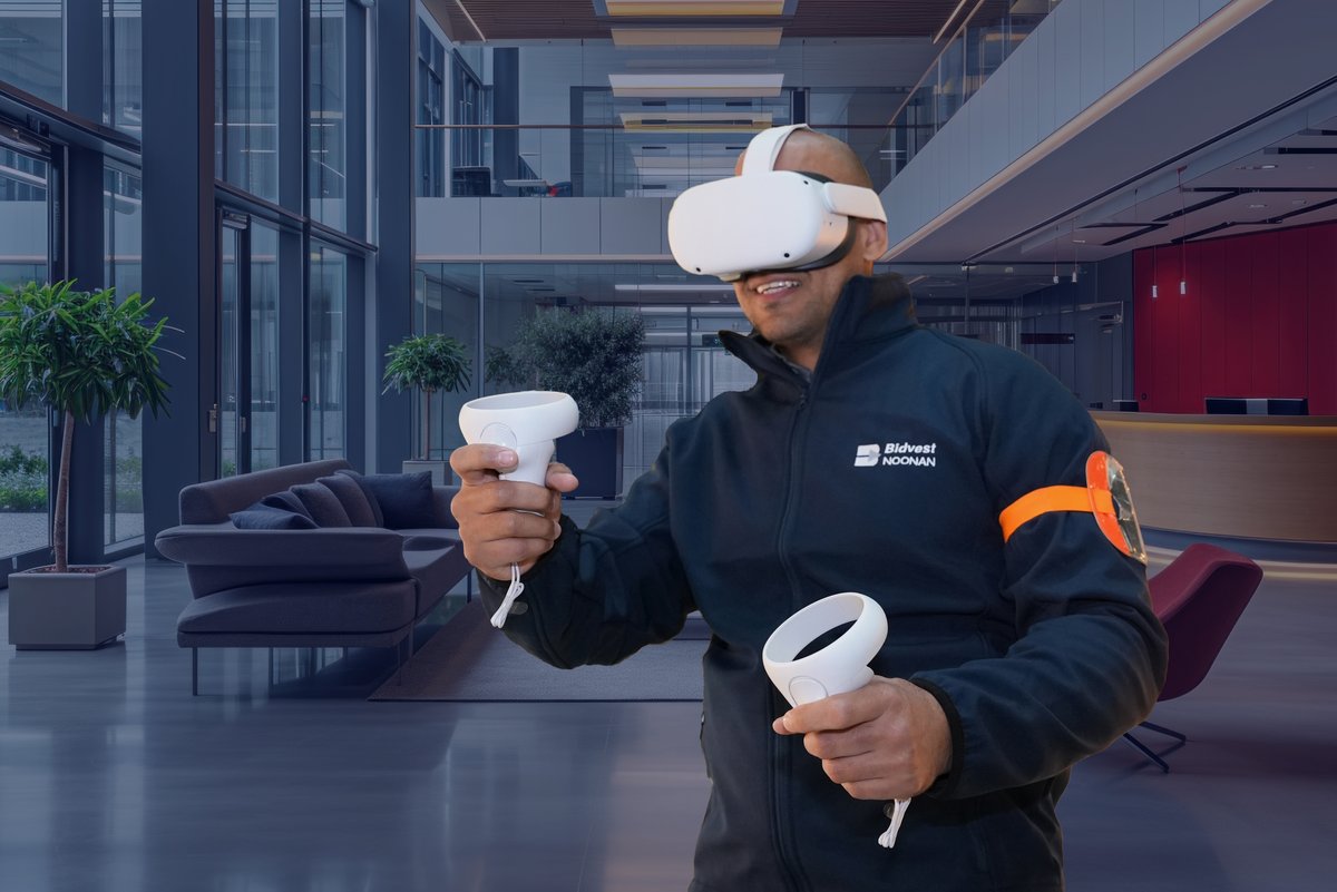 📰 Our 'Altius' VR training program is live! It provides our security teams with realistic scenarios for effective training. Over 1,600 officers have joined. Learn more: fmj.co.uk/bidvest-noonan…