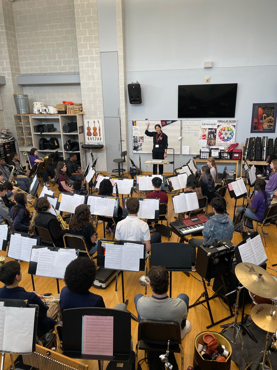 Earlier this month, the Upper School Band had the amazing opportunity to rehearse with Rutgers University Band Director, Dr. Julia Baumanis in preparation for their concert on May 31st. 🎶