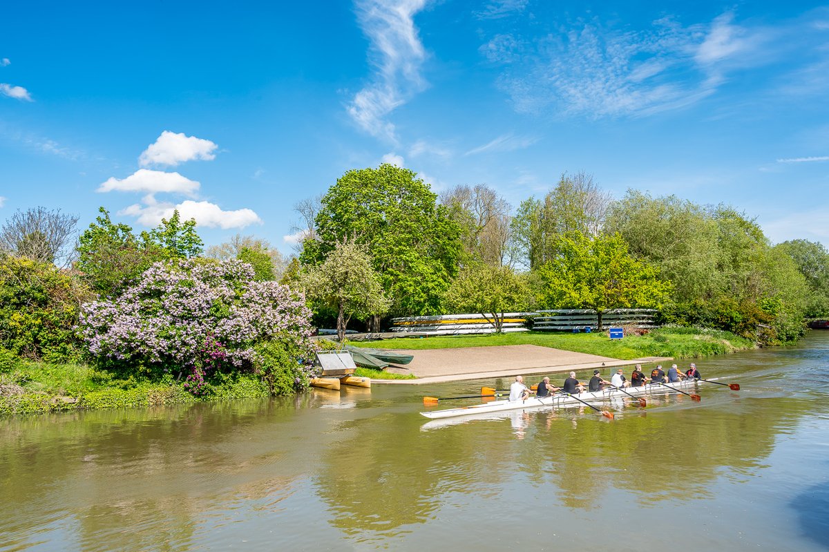 Welcome sunshine on the River Cam in Cambridge this morning.......@ChrisPage90 @WeatherAisling @itvweather