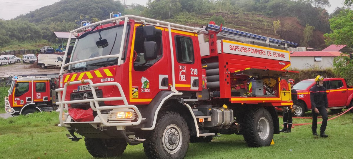 1️⃣er stage #feuxdeforet 🌴🌿🌳saison 2️⃣0️⃣2️⃣4️⃣ @Sdis973 
▶️ 1️⃣6️⃣ stagiaires🧑‍🚒 #FDF 1️⃣ et 2️⃣
▶️ Prise en main nouveaux🚒
▶️ Reconnaissance espaces🌳🌴
▶️ Sensibilisation #encadrement
▶️ partenariat @PompiersParis