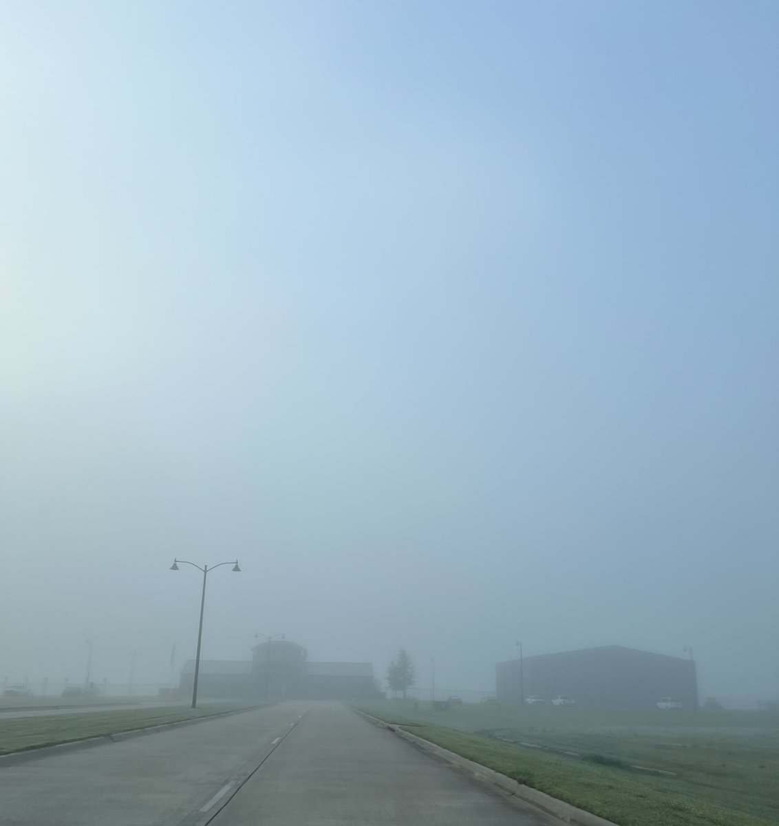 Still some patchy dense fog in Mayflower & Conway, but it will lift. I’m hoping sooner rather than later ✈️ #arwx #ARStormTeam