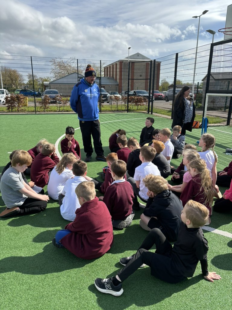 Mrs Burton* tweet media