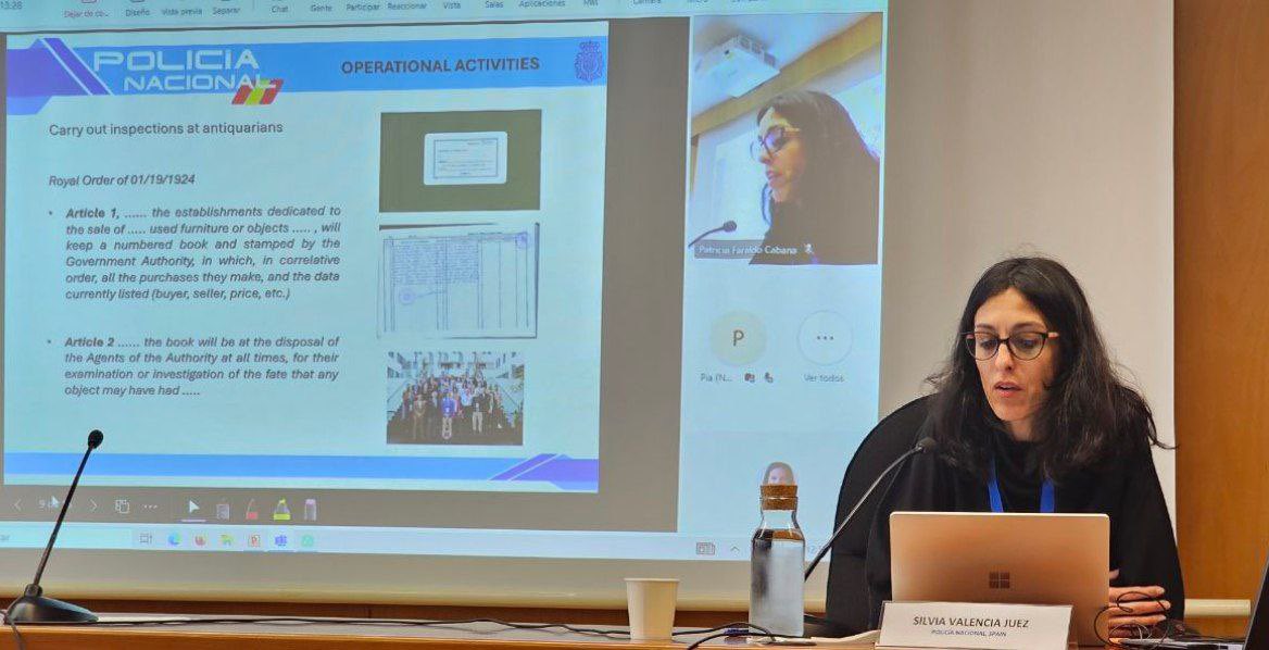 RITHMS_EU's tweet photo. John Kerr from @UniversityofLaw kick off our #conference's second session, sharing insights on heritage and cultural property #policing. Followed by a round table with #LEAs from #RITHMS Consortium showcasing strategies against art crimes and illicit markets.🌍👮‍♂️🏛️ https://t.co/4yL2ZeSdIg