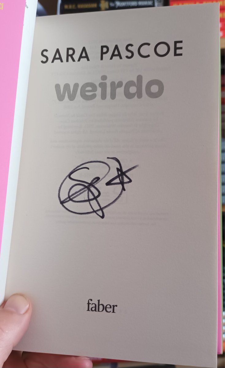 Thought i'd run out, but I've just found this one SIGNED copy of Weirdo by @sarapascoe. I've put it back on sale on my website HERE. biggreenbookshop.com/signed-copies/… +note to self+ Maybe tidy up a little more often.