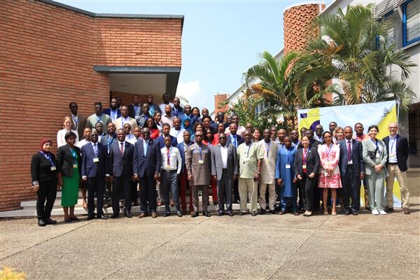 #HappeningNow in Abidjan 🇨🇮, discussions sustainable capacity-building projects & data-driven policy planning, emphasizing collaboration among partners. Grateful to all participants & partners #UNECA & @ContactPARIS21 support in advancing agricultural statistics. #GSARSII