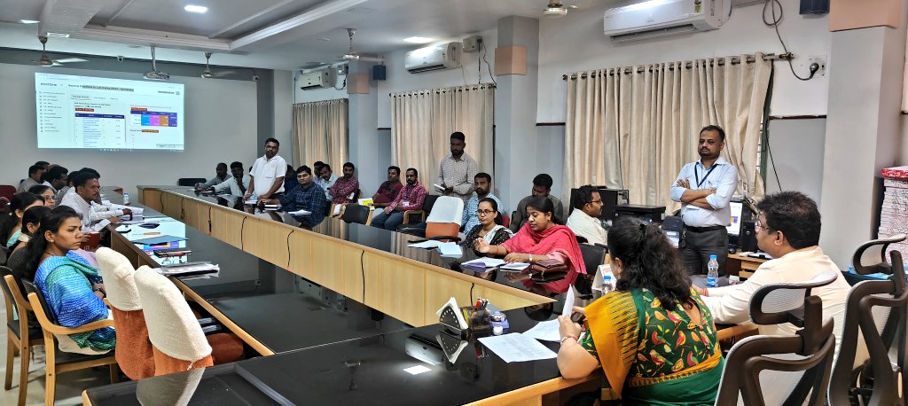 DC Kalaburagi (@dckalaburagi) on Twitter photo Poll Day ಮಾನಿಟರಿಂಗ್ ಸಲುವಾಗಿ ನಿಯೋಜಿಸಿದ ತಂಡದೊಂದಿಗೆ ಸಭೆ ನಡೆಸಿ, ಮೇ 7 ರಂದು ನಡೆಯುವ ಮತದಾನ ದಿನದ ಎಲ್ಲಾ ಗಂಟೆವಾರು ಮಾಹಿತಿಯನ್ನು ವಿಳಂಬ ಮಾಡದೇ ಸಮಯಕ್ಕೆ ಸರಿಯಾಗಿ ElectOne ತಂತ್ರಾಂಶದಲ್ಲಿ ಅಪ್ಲೋಡ್ ಮಾಡುವಂತೆ ಸೂಚಿಸಲಾಯಿತು.
<a href="/ceo_karnataka/">Chief Electoral Officer, Karnataka</a> <a href="/deokalaburagi/">deokalaburagi</a>
<a href="/ECISVEEP/">Election Commission of India</a> <a href="/Kalaburgivarthe/">DIPR-KALABURAGI</a> Poll Day ಮಾನಿಟರಿಂಗ್ ಸಲುವಾಗಿ ನಿಯೋಜಿಸಿದ ತಂಡದೊಂದಿಗೆ ಸಭೆ ನಡೆಸಿ, ಮೇ 7 ರಂದು ನಡೆಯುವ ಮತದಾನ ದಿನದ ಎಲ್ಲಾ ಗಂಟೆವಾರು ಮಾಹಿತಿಯನ್ನು ವಿಳಂಬ ಮಾಡದೇ ಸಮಯಕ್ಕೆ ಸರಿಯಾಗಿ ElectOne ತಂತ್ರಾಂಶದಲ್ಲಿ ಅಪ್ಲೋಡ್ ಮಾಡುವಂತೆ ಸೂಚಿಸಲಾಯಿತು.
<a href="/ceo_karnataka/">Chief Electoral Officer, Karnataka</a> <a href="/deokalaburagi/">deokalaburagi</a>
<a href="/ECISVEEP/">Election Commission of India</a> <a href="/Kalaburgivarthe/">DIPR-KALABURAGI</a>