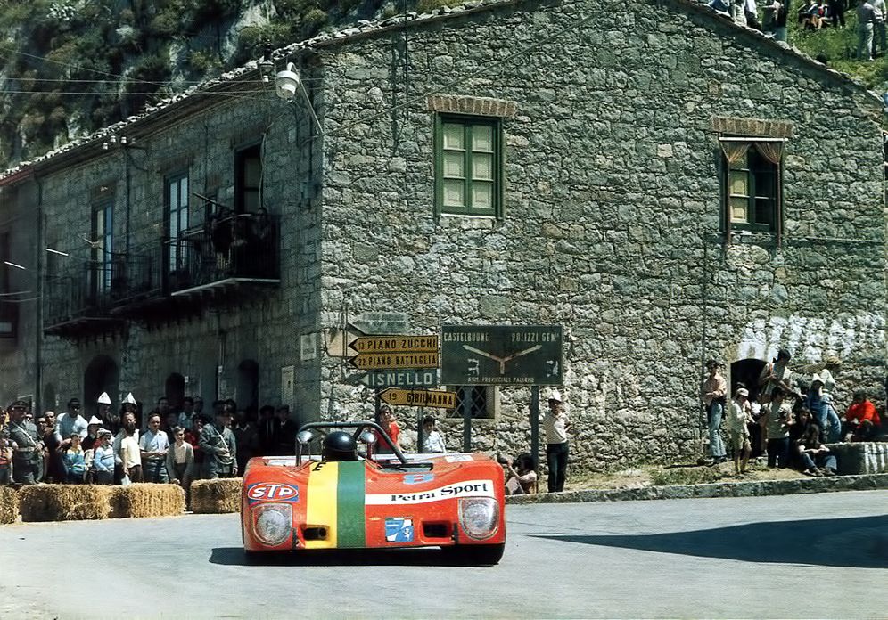 #TargaTuesday
#TargaFlorio 1972
#Lola T290 
Antonio Zadra / Enrico Pasolini 
Fourth position