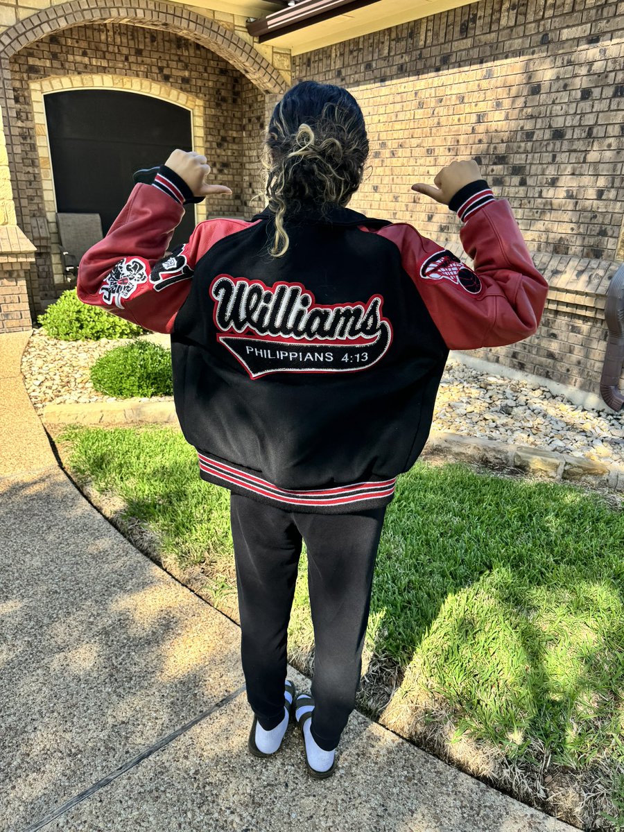SidneeJade's tweet image. The letterman came in today. #imaworkinprogress #classof2027 #freshmanyear #basketball