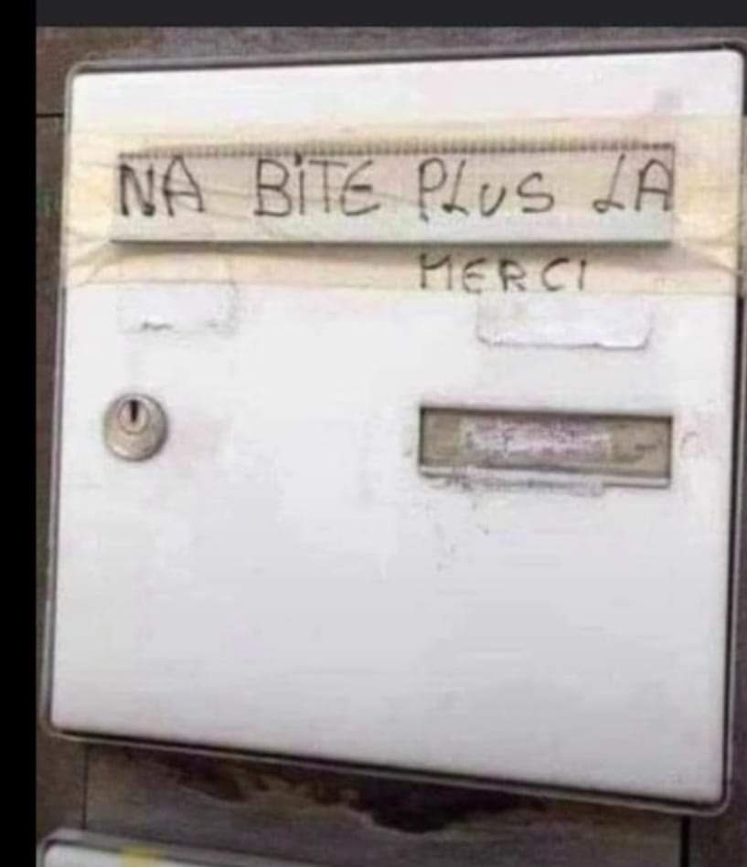 La boîte aux lettres de Griveau 😂😂😂