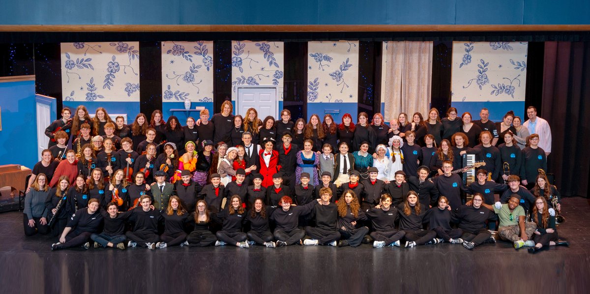 EAHS has received five nominations for the prestigious Hershey Theatre Apollo Awards for its exceptional production of "Mary Poppins"! Congrats to everyone involved! Keep an eye out for updates on the winners coming later this spring!   Full details⬇️ tinyurl.com/bdhmn522