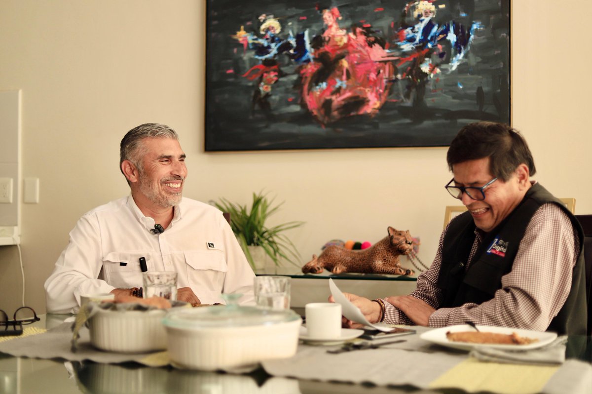 TorresAngelC's tweet photo. Muchísimas gracias al @ChiapasDia5345 por la invitación a esta entrevista con Carlos Z Cadena. Compartí con su auditorio las propuestas y la visión que tenemos en este proyecto hacia la Presidencia Municipal de Tuxtla Gutiérrez. #YaArrancamos #Compromiso #Trabajo #AmorporTuxtla #SigamosHaciendoHistoria #4T