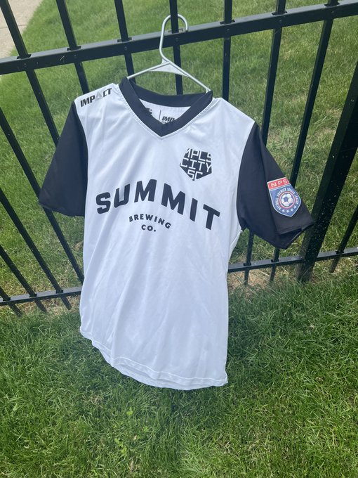 mplscitysc's tweet photo. 🚨 We've got a giveaway! 🚨

This match worn 2016-17 home shirt can be yours. Simply give us a retweet and hope that you're lucky.

#FallingForCity https://t.co/94Q52vKdAS