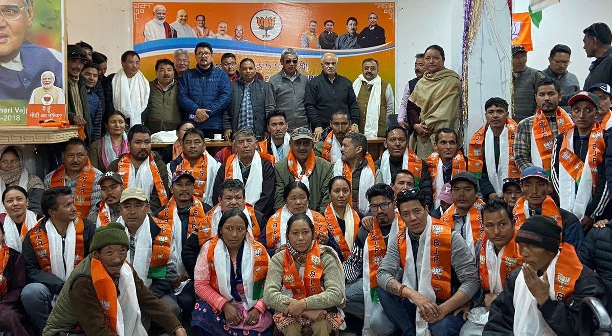 Sh. @AshokKoul59, Sh. @SatSharmaCA, Sh. Phunchok Stanzin, Sh. Tashi Gyalson address crucial election meeting in Leh BJP Ladakh holds crucial election meeting Ladakh: Sh. Ashok Koul, General Secretary (Organization), BJP J&K and Ladakh, addressed a crucial meeting of senior…