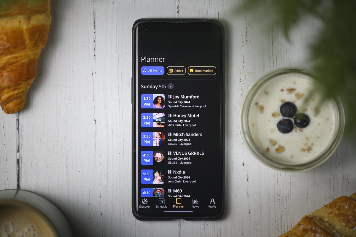 Rise and shine Sound Citizens! How is your @Gigseekr planner looking for today? The app makes it super easy to view any line-up clashes - simply toggle between the list view and a dynamic timeline by tapping the icons on the top right of the schedule page 📷