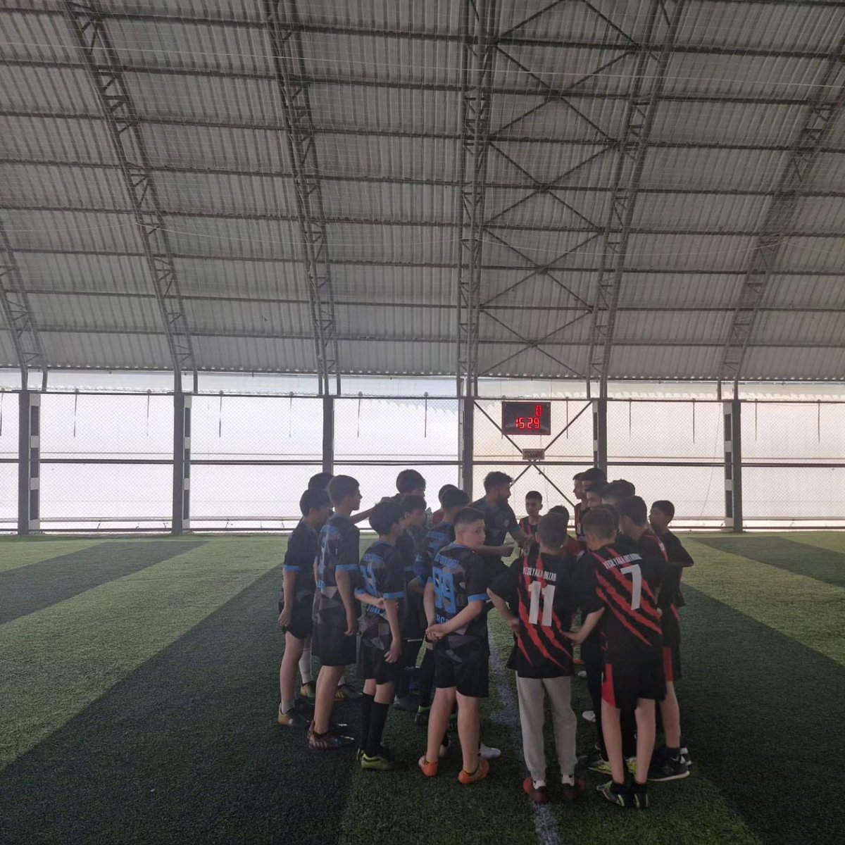 ÇEDES projesi kapsamında Celal Yenitur Ortaokulu ve Yeşilyurt Yeşilyaka Ortaokulu arasında futbol müsabakası yapıldı. Kazanan dostluk oldu. @tcmeb @MalatyaMem @behcet_bakir
