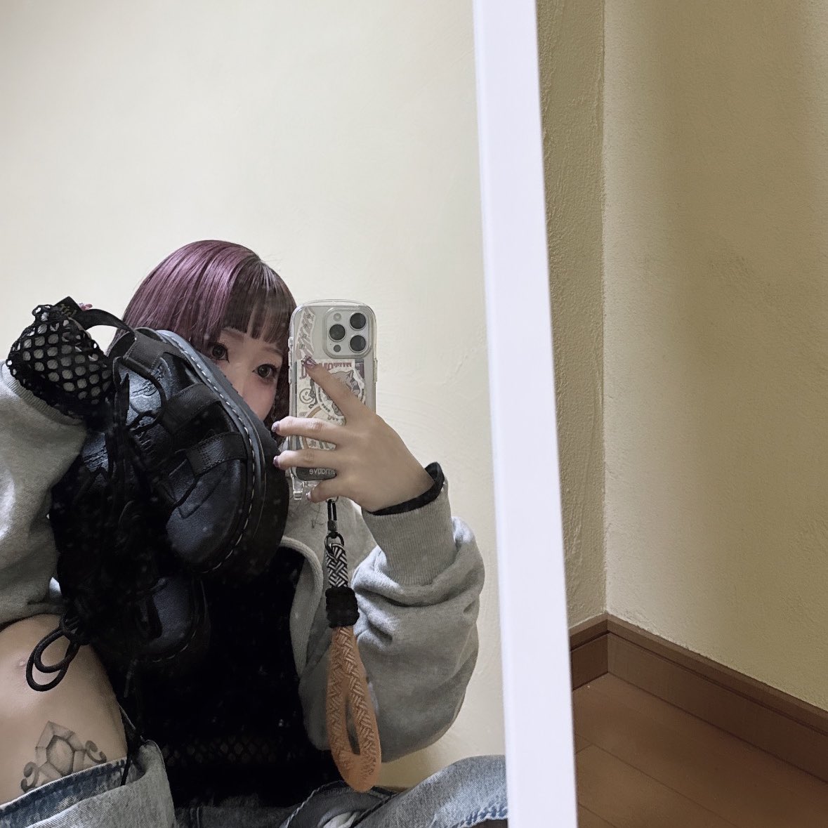 何故かめちゃくちゃオン眉になりまして、前髪ってどうやったら伸びる、、、？