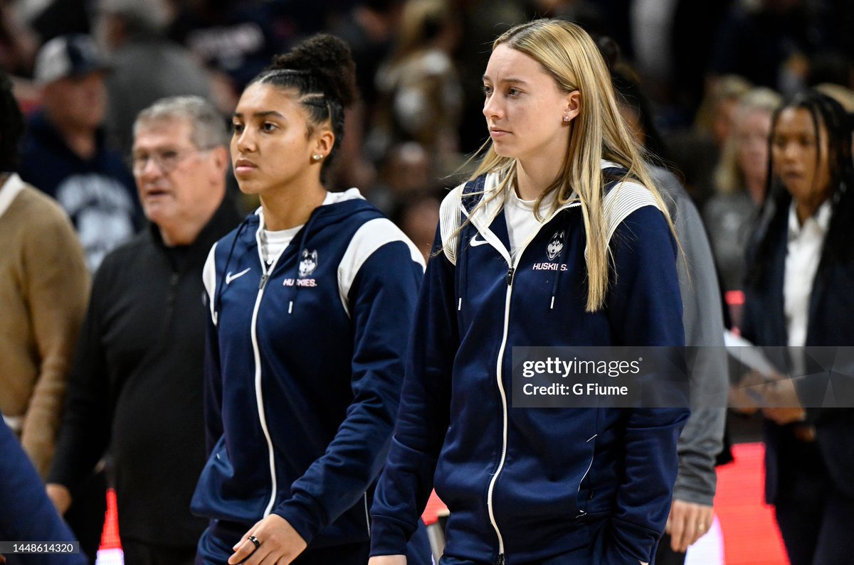 when it comes to basketball, these two stand on bidness 😤 #uconn #wbb