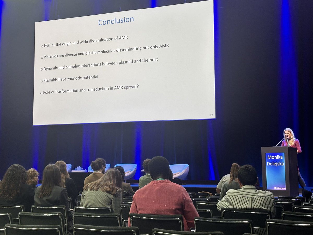 Overview by Monika Dolejska of the role of transfer by #plasmids in #HGT These little extra pieces of DNA are fascinating to study, with their own dynamics, interaction with their hosts & potential for impact in #AMR through the whole #onehealth spectrum #ESCMIDGlobal2024