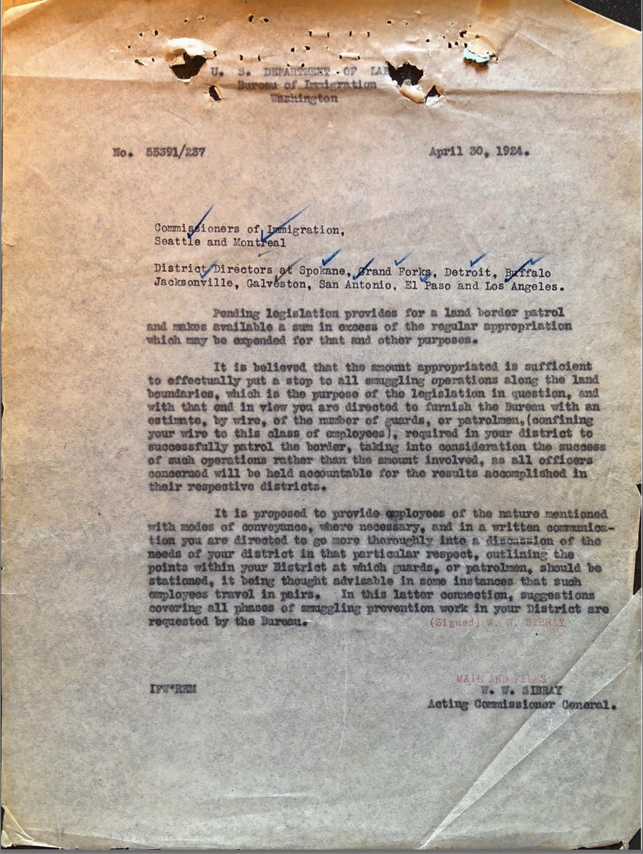 📜 On this day in 1924, a crucial memo laid the groundwork for the U.S. Border Patrol. The memo revealed no existing plan, just weeks before funding approval. Dive deeper into this historical document: honorfirst.com/uploads/4/7/0/…

#usbp #honorfirst