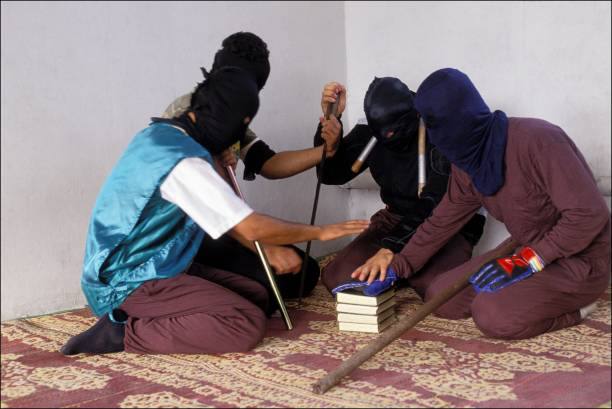شباب القسام عام 1992 💚
شوفوا شو هي اسلحتهم 😭😭
- تلجرام : ربيدة المقاومة
