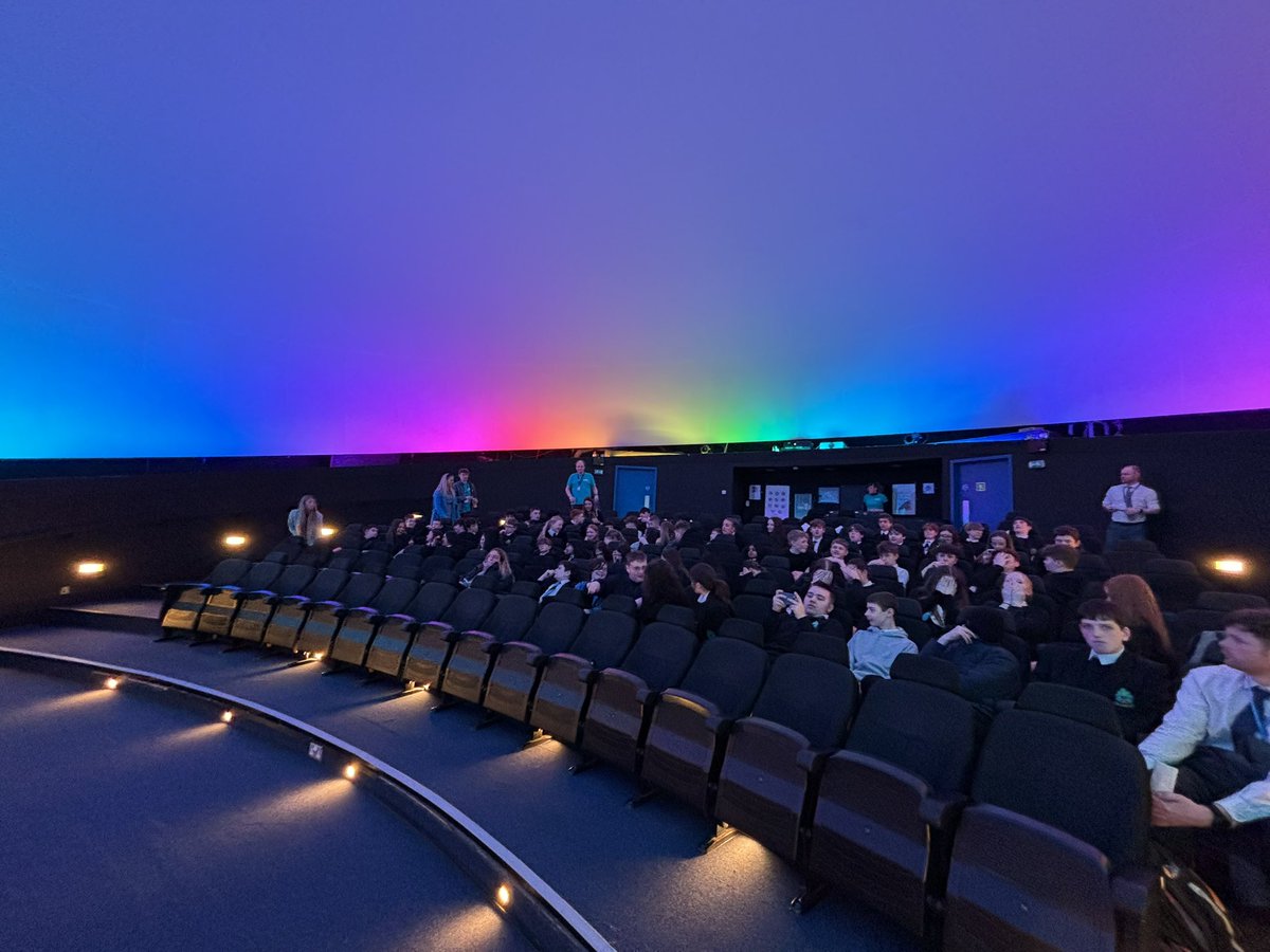 WilliamwoodHS's tweet image. Onto the planetarium and a chance to check out the exhibits #WWHSSCIENCE🪐