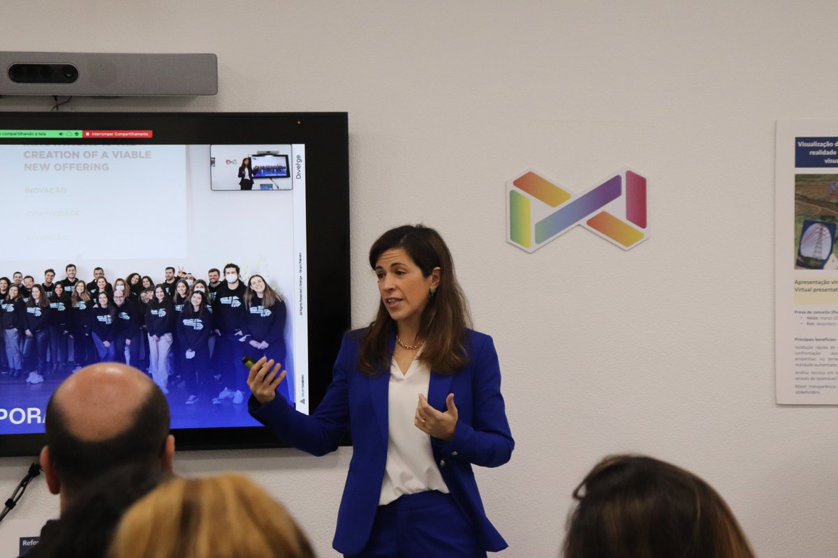 REN_PT's tweet photo. 🚀Lançámos as #INNOTALKS. 💬Encontros com o objetivo de reforçar a cultura de #inovação na REN.
Na primeira sessão, Catarina Jorge - Coordenadora de #StrategicThinking no #GrupoNabeiro, mostrou como transformar💡#ideias em projetos, envolvendo colaboradores de todas as áreas. https://t.co/hV9AcZ2uX4
