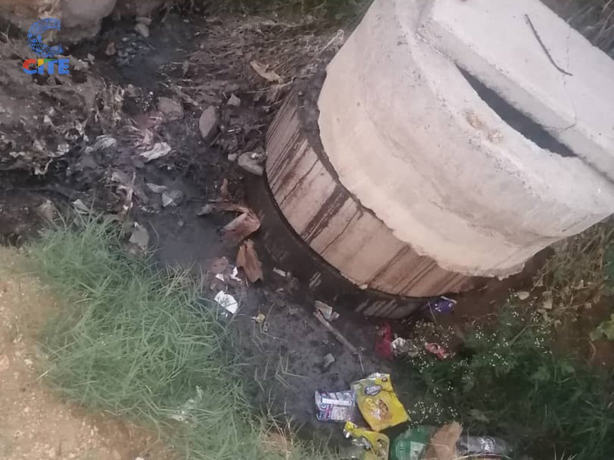 #CITEYouthNetwork: Residents in Sizinda are grappling with a severe sewage problem, as they are forced to endure the unbearable stench and unsanitary conditions, posing a serious threat to the health and well-being of the residents.
#Asakhe #fixmycity @CityofBulawayo