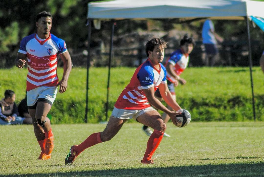 ☑️ @artigasrugbycl1 en acción #RugbyUruguayo #JugamosTodos 📷 Nicolás Sagas
