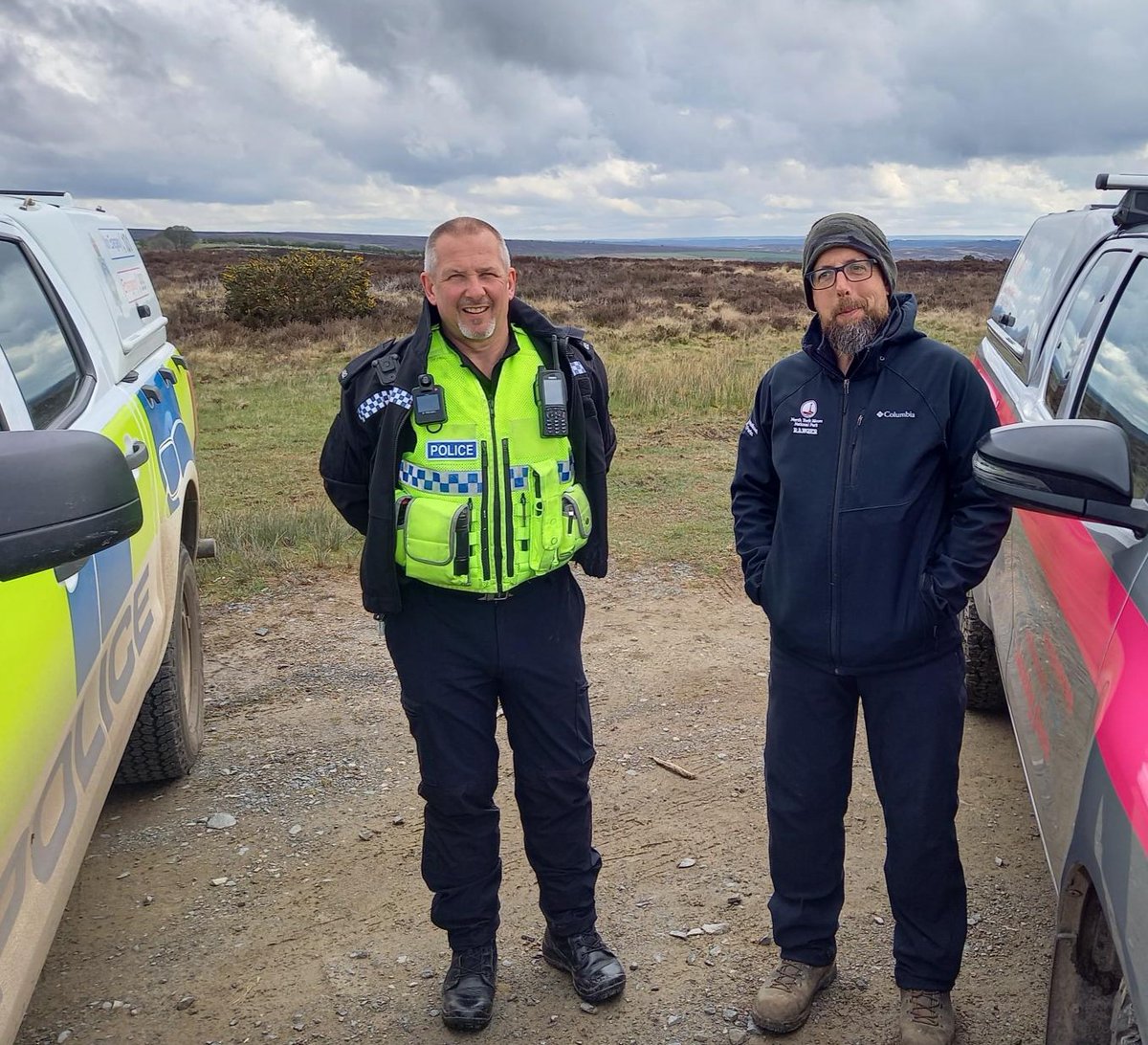 We’ve teamed up with @NorthYorkMoors Rangers to clamp down on illegal off-road motorcycles & 4x4 vehicles causing damage to protected moorland 🚔 

The first patrol was held on Sat (27 April) across an area including Rudland Rigg nr Kirkbymoorside

More⬇️ 
orlo.uk/lsClq