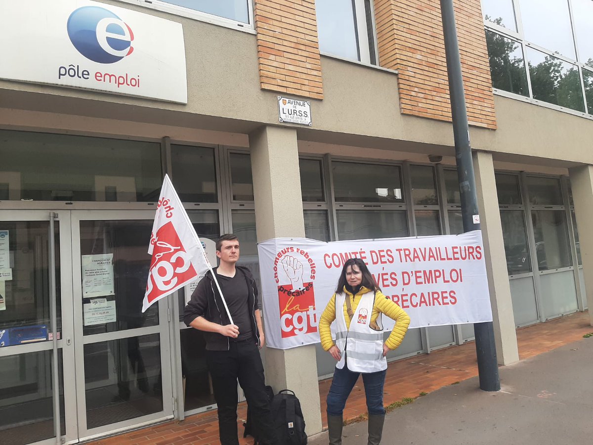 📍Toulouse
Tractage devant l'agence France Travail à Toulouse, force aux camarades présent-es ! ✊✊