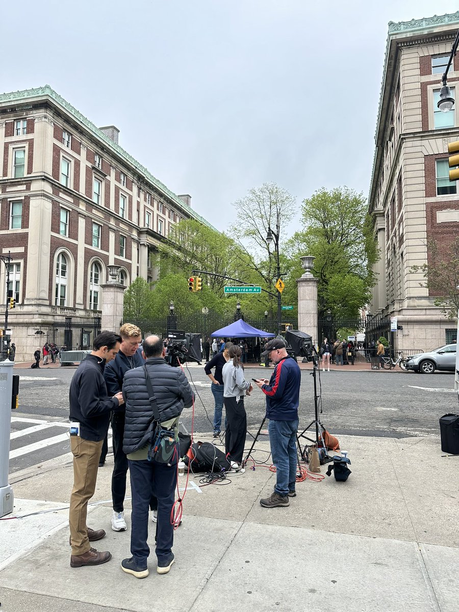 NOW: All entries to Columbia University has been shut down. Students and press not being allowed in.