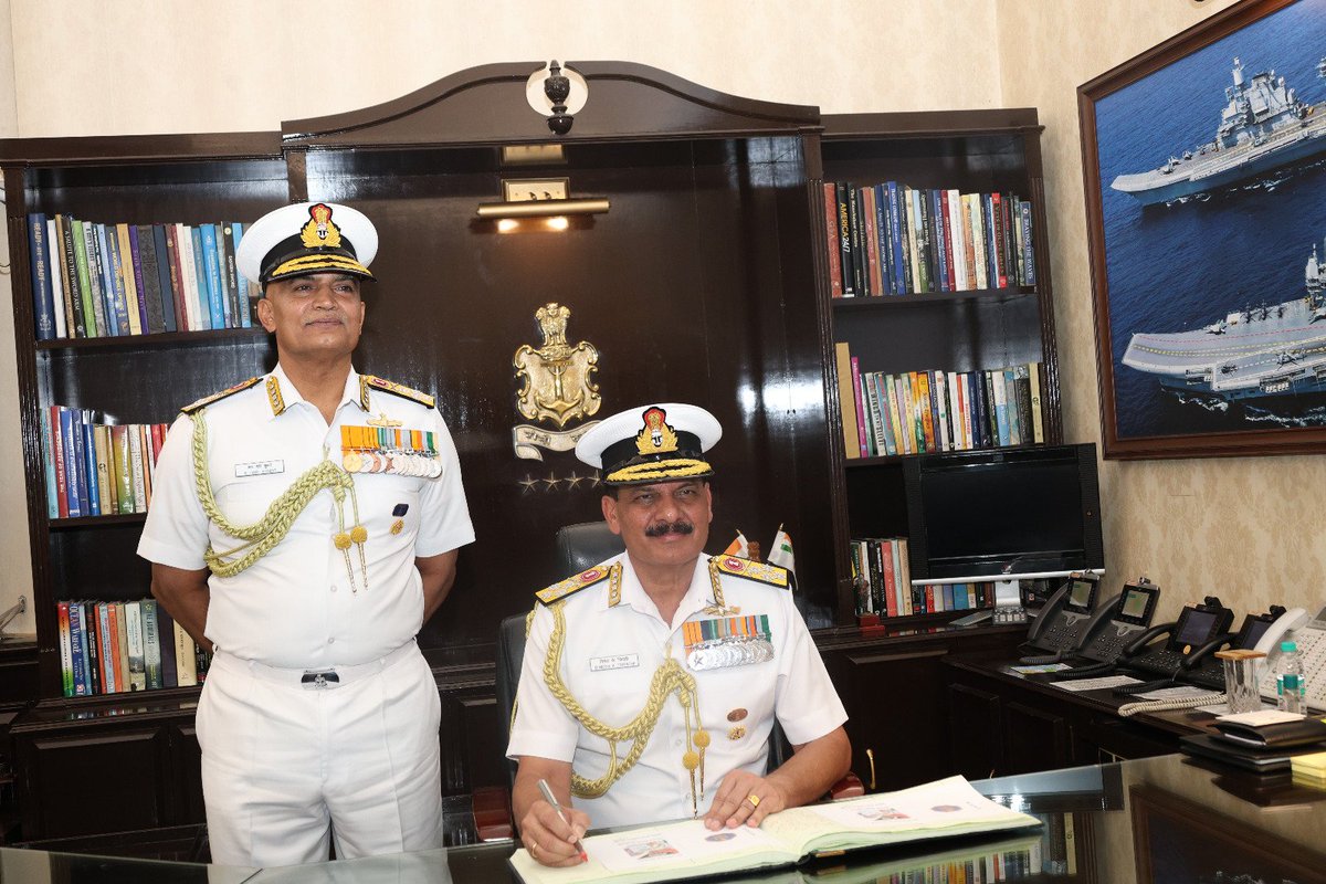 Admiral Dinesh K Tripathi, PVSM, AVSM, NM, assumed command of the Indian Navy as the 26th Chief of the Naval Staff, today on 30th April 2024. He is an alumnus of Sainik School #Rewa and NDA, #Khadakwasla. His Sea Commands include INS Vinash, INS Kirch and INS Trishul.🇮🇳⚓