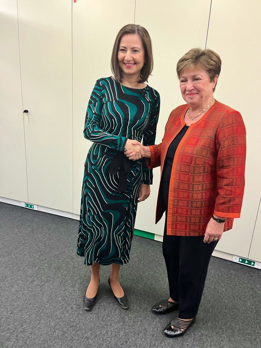 Nice meeting Commissioner @Ili_Ivanova in Brussels today. We discussed how fostering innovation and increasing R&D spending is key to lifting productivity growth in Europe.