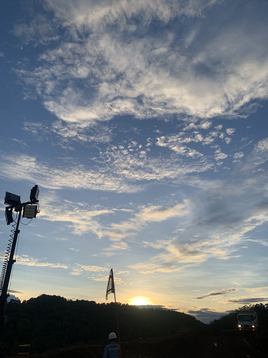 arsyyiii's tweet photo. rise apa set https://t.co/hwoQvqRoat