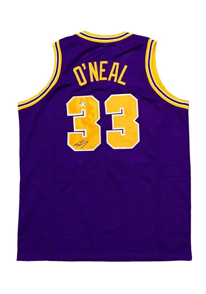 Good morning! Reminder - I’m giving away this autographed (and fully authenticated) @SHAQ jersey once I hit 5,000 followers. Please RT and spread the word - all my followers will have a chance to win if they’d like. Appreciate you all 🤝