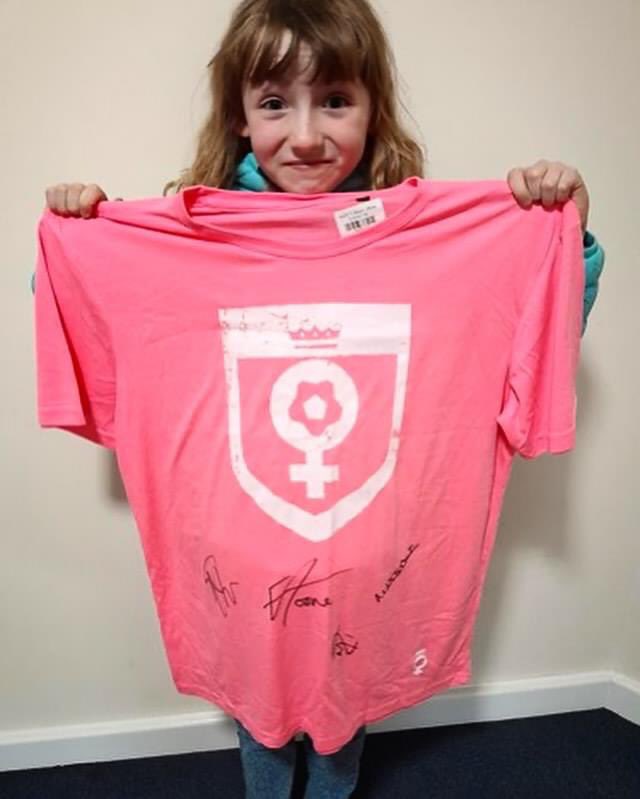 “The team at HerGameToo x Northampton Town FC are auctioning off a rare, brand new neon pink HerGameToo t-shirt. 

Size XL, unisex. 

👉🏼 SIGNED BY FOUR MANCHESTER UNITED/LIONESS LEGENDS - Mary Earps, Ella Toone, Maya Le Tissier and Millie Turner!