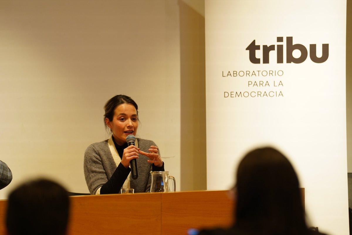 Conversamos con Valeria Torres de <a href="/cepal_onu/">CEPAL</a> <a href="/ValeSalasRamos/">Valentina Salas</a> del <a href="/PNUDChile/">PNUD Chile</a> <a href="/riccimena/">Ricardo Mena Burgos</a> de <a href="/IDEA_Int_Chile/">IDEA Internacional Chile</a> y con <a href="/Vlubbert/">Valeria Lübbert</a> de la <a href="/Integridad_gob/">Comisión para Integridad Pública y Transparencia</a> sobre el fortalecimiento de las democracias en municipios y regiones. Un honor contar con sus experiencias y perspectivas 🙌