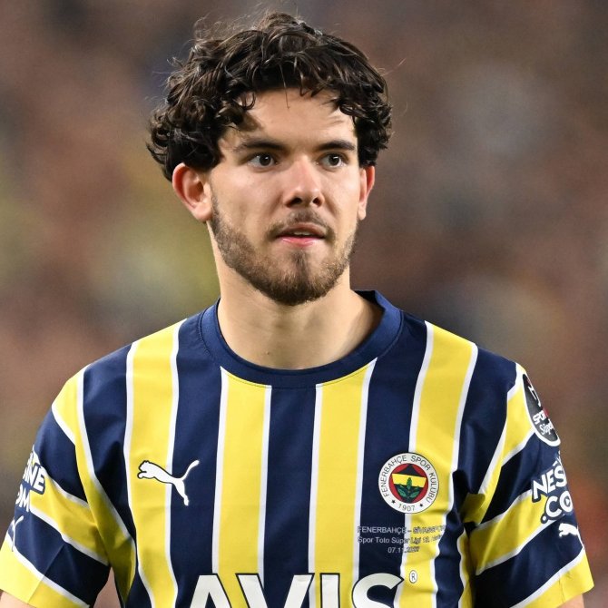 bpthaber's tweet photo. Xabi Alonso, Ferdi Kadıoğlu'nun durumunu sordu. https://t.co/Lys2VLxLRk