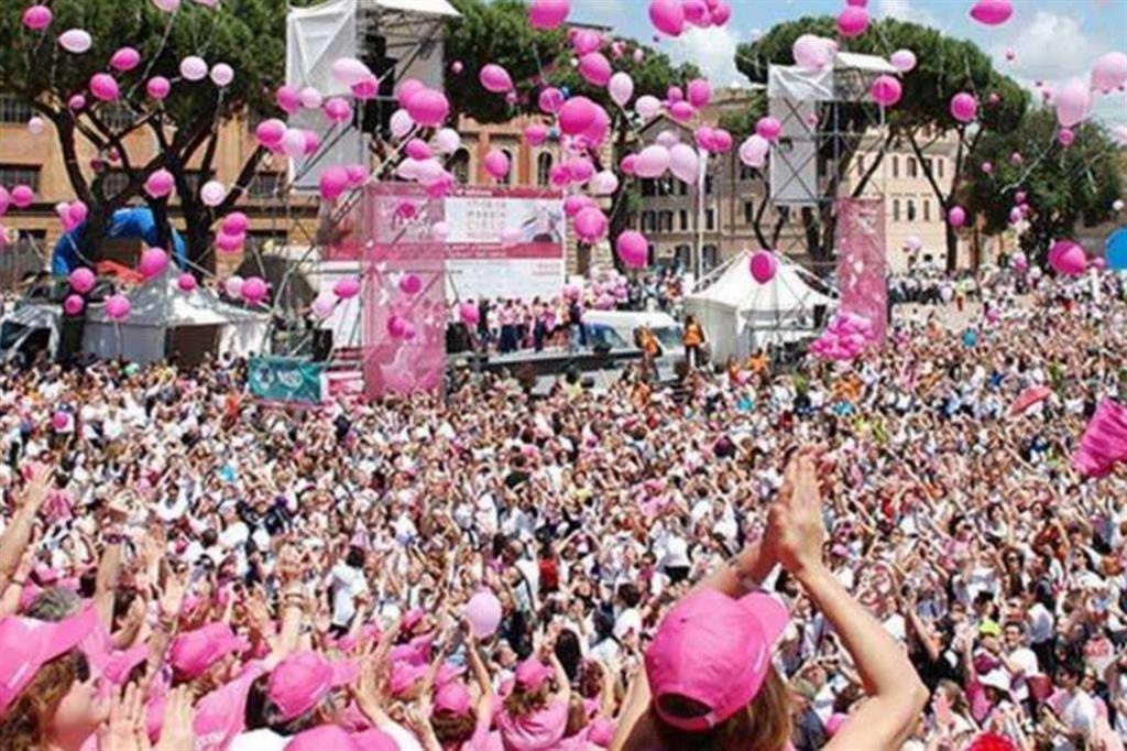 #prevenzione #ricerca Torna la #RacefortheCure, la più grande manifestazione al mondo per la lotta ai tumori del seno organizzata da @komenitalia e che quest’anno taglia il traguardo della venticinquesima edizione. A Indovina @stemagno74 👉 shorturl.at/aGRS2