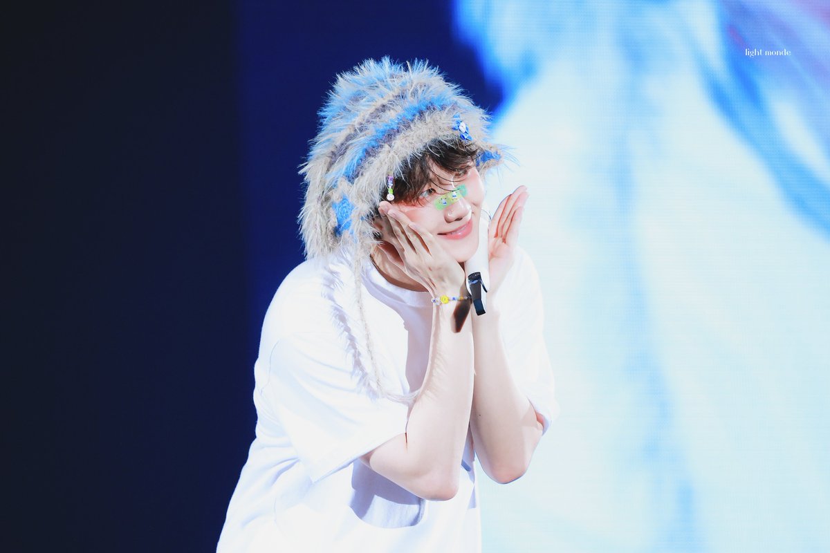 240428 Lonsdaleite in Fukuoka

#백현 #BAEKHYUN #ベッキョン <a href="/B_hundred_Hyun/">Baekhyun_EXO</a> <a href="/BAEKHYUN_INB100/">BAEKHYUN_official</a>