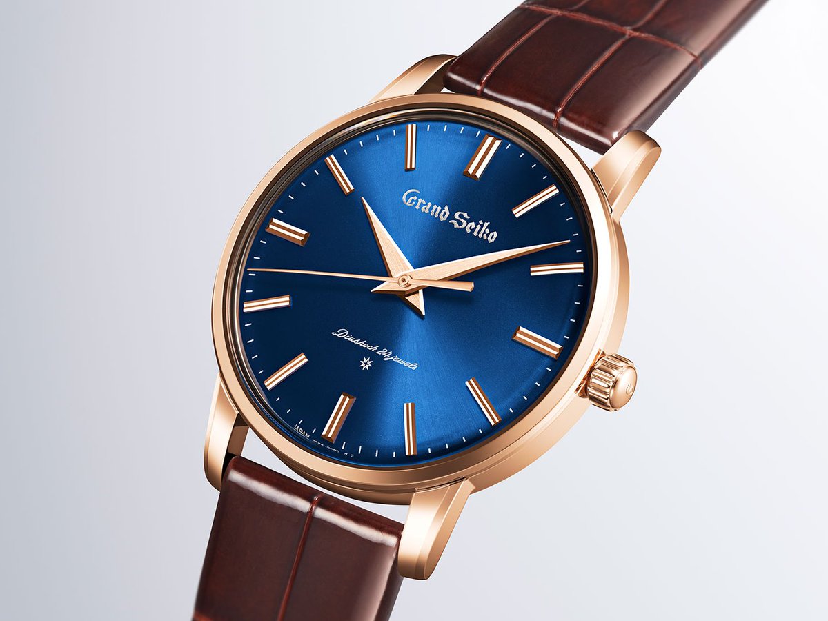 The #GrandSeiko #SBGW314 Hoshizukiyo, a reinterpretation of the first Grand Seiko, takes its name from the Japanese word for starry night. Discover this elegant #dresswatch at timeandwatches.com/2024/04/grand-…
#watchesandwonders2024