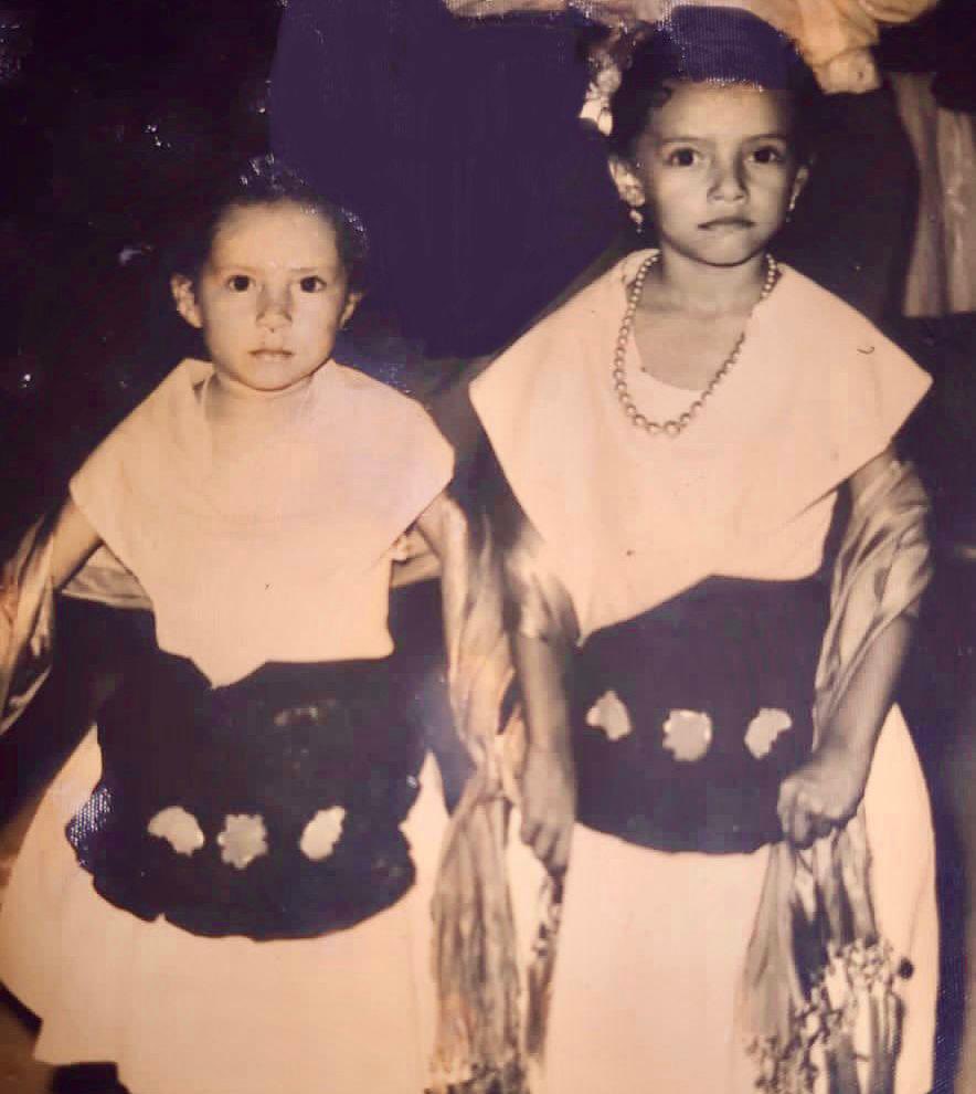 Este 30 de abril, #DíaDelNiñoYDeLaNiña, recuerdo los bellos momentos de mi infancia, como cuando saltaba la cuerda o bailaba sones huastecos con mi hermanita.