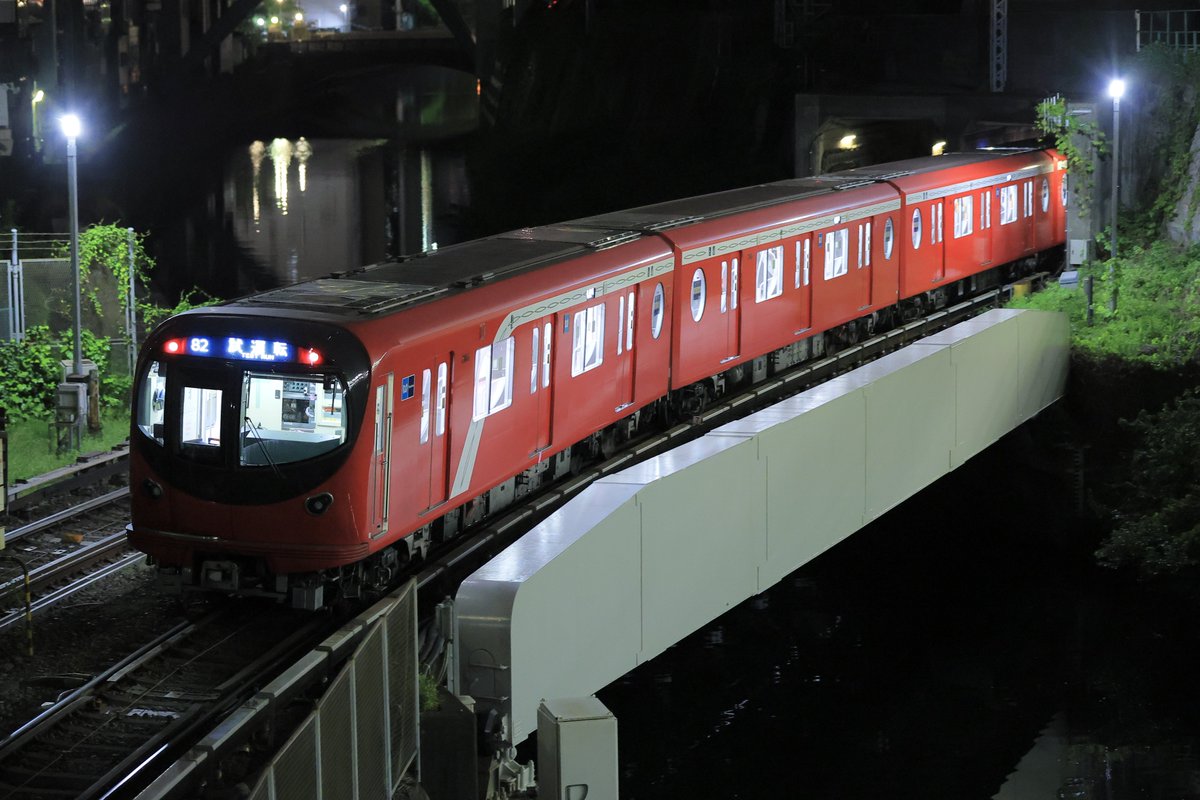 4月

74運行　1135F  工場出場試運転
82運行　2143F  CBTC試験
ベタ付で80運行と82運行が試験を実施、B線を逆走する珍しい光景が見られました