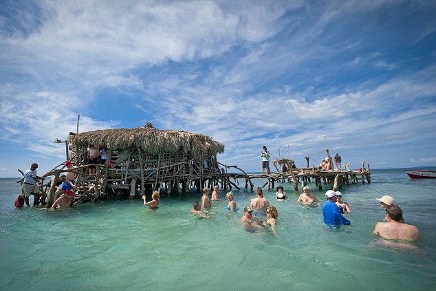 Pelican Bar & Treasure Beach Tour from Negril

If you are looking for the perfect 'get away from it all' experience then look no further than the Pelican Bar, a rustic wooden bar built on a sandbank a quarter of a mile out to sea.

fun.tours