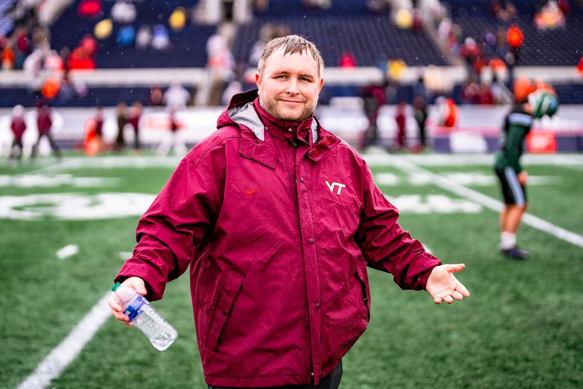 Happy birthday S/O to Special Teams Analyst Brandon McCombs (@thecoachmccombs )🎉