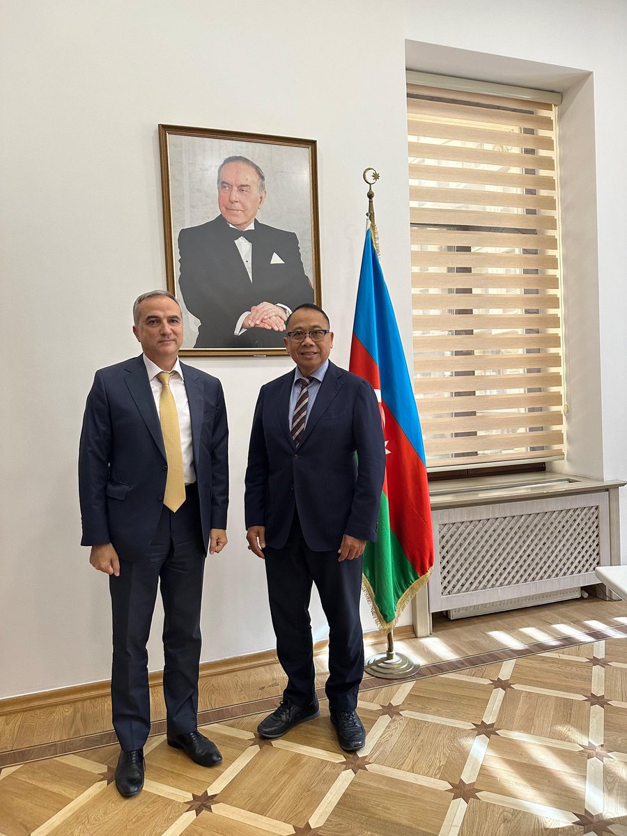 A meeting took place between AIR Center Chairman Farid Shafiyev and Executive Director of the ASEAN Institute for Peace and Reconciliation, Ambassador I Gusti Agung Wesaka Puja. Prospects of institutional cooperation were discussed.